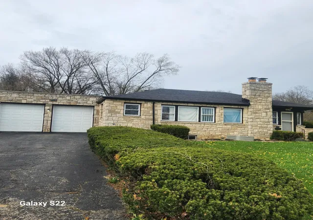 1st image of 3270 E Livingston Ave, Columbus, OH 43227 | MLS# 226010421