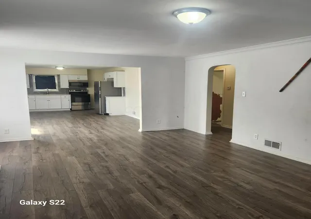 5th image of 3270 E Livingston Ave, Columbus, OH 43227 | MLS# 226010421