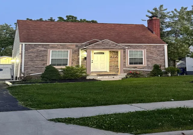 Photo 1 of Single family home for sale at 904 Binns Blvd, Columbus, OH 43204 | MLS# 226010440 | Listing updated on 2026-10-06