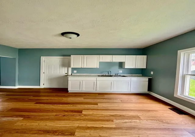 Photo 3 of Single family home for sale at 429 W Columbia St, Marion, OH 43302 | MLS# 226011502 | Listing updated on 2026-07-28