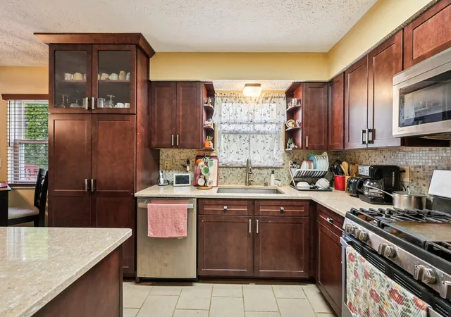 Homes for sale in Dublin, OH | 6841 Riverside Glen Ct, Dublin, OH 43017 | MLS# 226012189