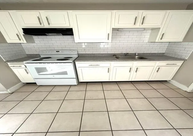 2nd image of 1051 1053 Republic Ave, Columbus, OH 43211 | MLS# 226010605