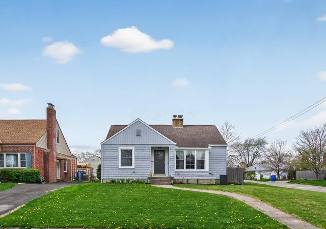 Homes for sale in Columbus, OH | 121 S Southampton Ave, Columbus, OH 43204 | MLS# 226010859