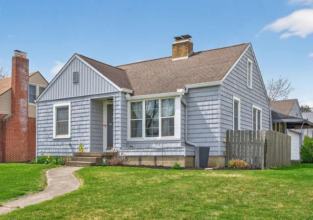 Homes for sale in Columbus, OH | 121 S Southampton Ave, Columbus, OH 43204 | MLS# 226010859