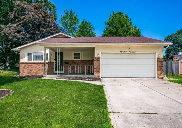 Photo 2 of Single family home for sale at 1914 Walden Dr, Columbus, OH 43229 | MLS# 226012292 | Listing updated on 2026-08-03