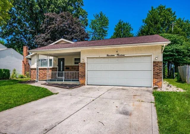 Photo 3 of Single family home for sale at 1914 Walden Dr, Columbus, OH 43229 | MLS# 226012292 | Listing updated on 2026-08-03