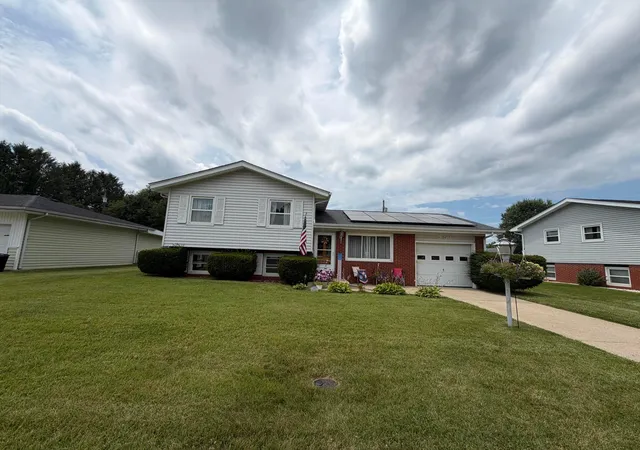 Photo 3 of Single family home for sale at 953 Marla Ave, Logan, OH 43138 | MLS# 226010920 | Listing updated on 2026-08-03