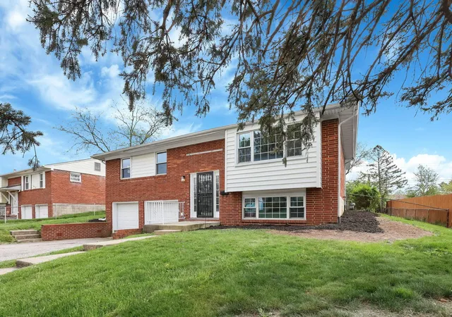 Photo 2 of Single family home for sale at 2851 Proctor Dr, Columbus, OH 43209 | MLS# 226011968 | Listing updated on 2026-07-28