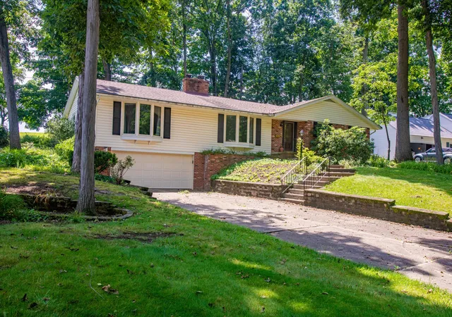 1st image of 445 S Countryside Dr, Ashland, OH 44805 | MLS# 226011206