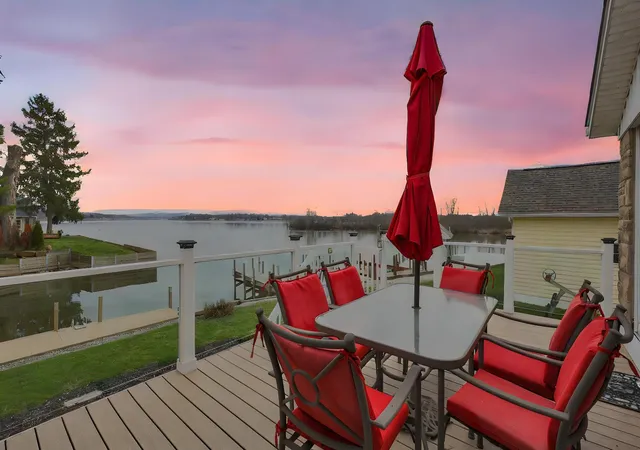 Homes for sale in Buckeye Lake, OH | 28 Bay View Dr, Buckeye Lake, OH 43008 | MLS# 226011747
