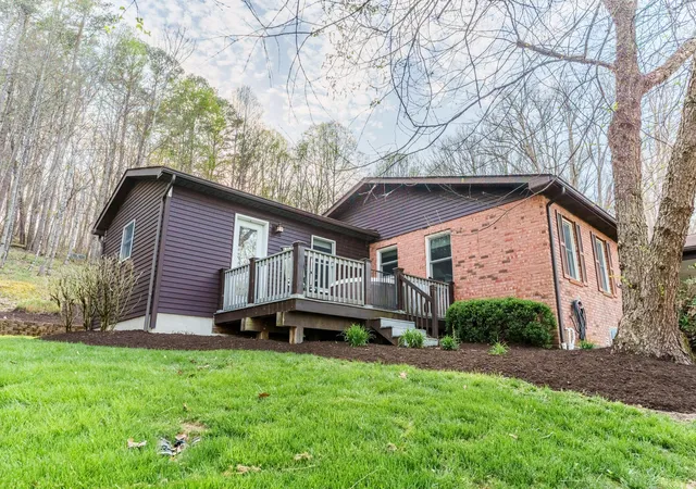 Homes for sale in Laurelville, OH | 19369 Wagner Rd, Laurelville, OH 43135 | MLS# 226011300