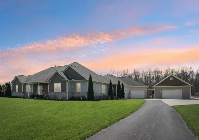 Homes for sale in Johnstown, OH | 15340 Robins Rd, Johnstown, OH 43031 | MLS# 226011405