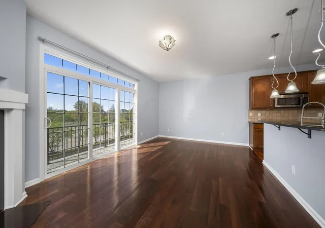 Listing Photo 5 - Condo for sale in building located at 67 Highland Pointe Cir, Columbus, OH 43235