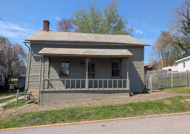 Homes for sale in Somerset, OH | 114 W Sheridan Ave, Somerset, OH 43783 | MLS# 226011513