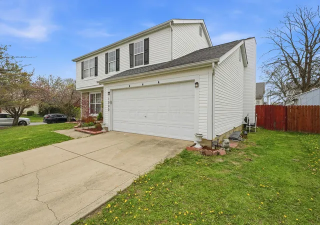 3rd image of 1000 Beaujolais Pl, Galloway, OH 43119 | MLS# 226011593