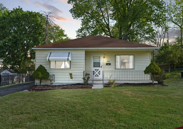 Homes for sale in Springfield, OH | 656 Mayhill Rd, Springfield, OH 45504 | MLS# 226013541