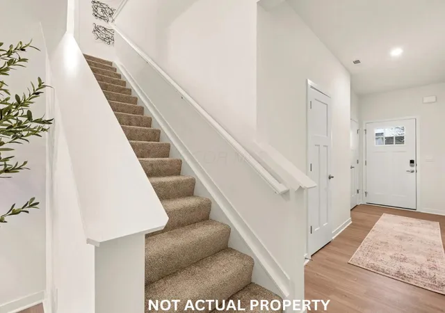 Photo 3 of Single family home for sale at 3262 Calveylee Ln, Columbus, OH 43232 | MLS# 226012751 | Listing updated on 2026-08-10