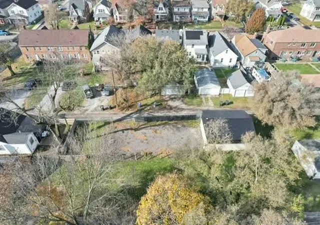 3rd image of 1062 E Deshler Ave, Columbus, OH 43206 | MLS# 226011812