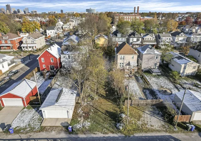 9th image of 565 E Mithoff St, Columbus, OH 43206 | MLS# 226011814