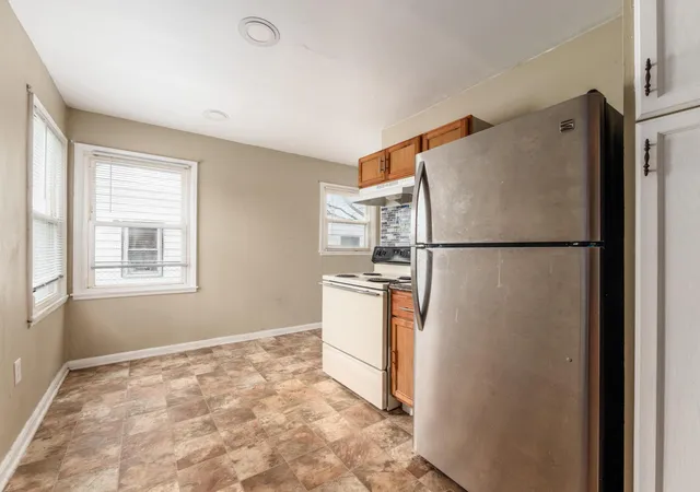4th image of 1167 Duxberry Ave, Columbus, OH 43211 | MLS# 226011842