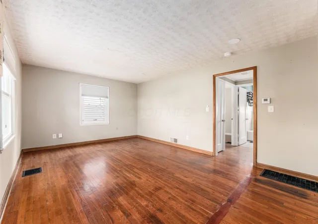 2nd image of 1167 Duxberry Ave, Columbus, OH 43211 | MLS# 226011842