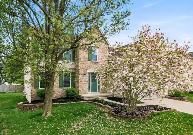 Homes for sale in Grove City, OH | 6222 Buckeye Pkwy, Grove City, OH 43123 | MLS# 226011899