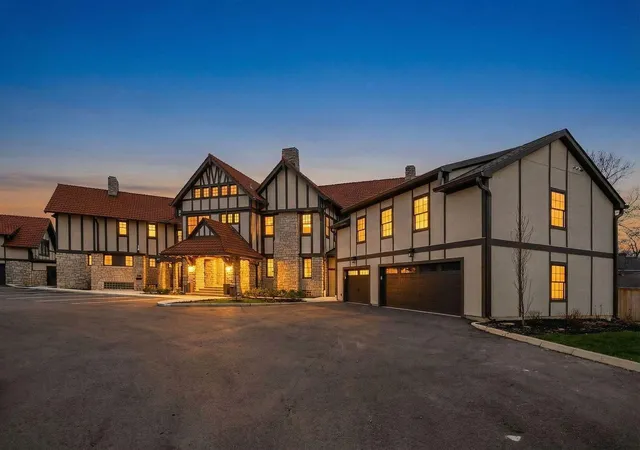 1st image of 2015 W 5Th Ave, Columbus, OH 43212