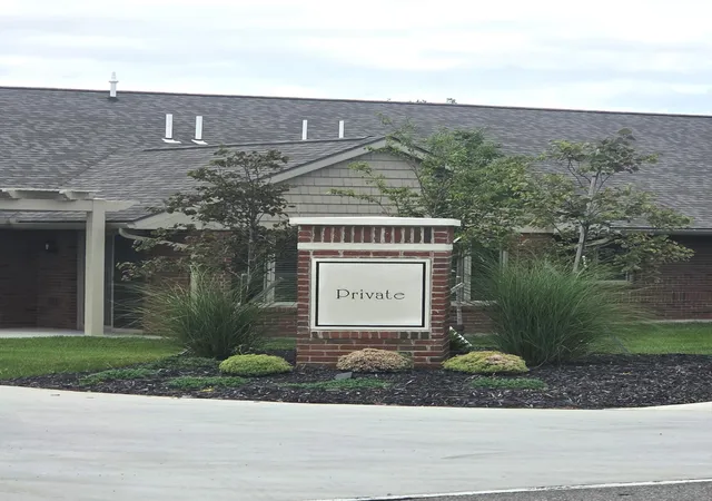 Listing Photo 2 - Condo for sale in building located at 1260 Ashford Dr, Marysville, OH 43040 - Unit #