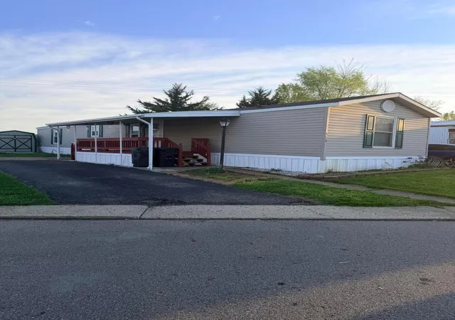 Homes for sale in Lancaster, OH | 2444 Columbus-Lancaster Rd Nw #315, Lancaster, OH 43130 | MLS# 226011941