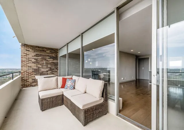 Photo 2 of Condo for sale at 1000 Urlin Ave #610, Columbus, OH 43212 | MLS# 226011984 | Listing updated on 2026-09-14