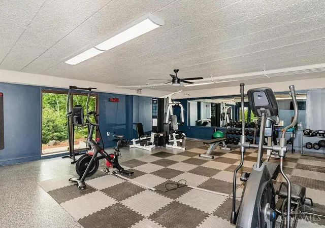 2nd image of 2500 Warsaw Ave, Cincinnati, OH 45204