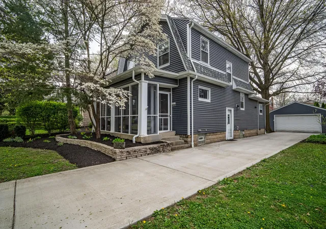 Homes for sale in Columbus, OH | 361 E Dunedin Rd, Columbus, OH 43214 | MLS# 226012141