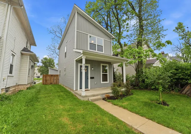 Photo 2 of Single family home for sale at 804 Gibbard Ave, Columbus, OH 43201 | MLS# 226014598 | Listing updated on 2026-09-14