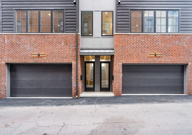 Homes for sale in Columbus, OH | 110 E Lafayette St, Columbus, OH 43215 | MLS# 226012159