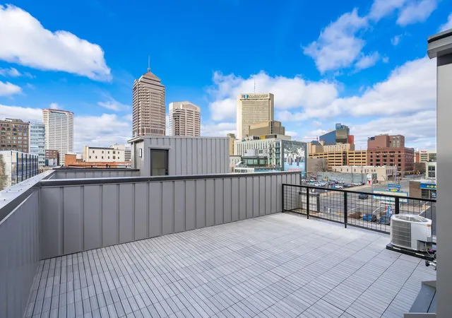 Homes for sale in Columbus, OH | 110 E Lafayette St, Columbus, OH 43215 | MLS# 226012159
