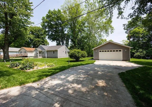 1st image of 2312 Condon Dr, Columbus, OH 43232 | MLS# 226012201