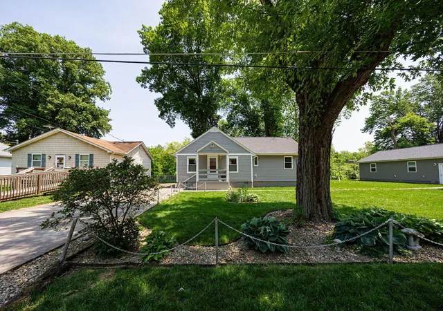 Photo 3 of Single family home for sale at 2312 Condon Dr, Columbus, OH 43232 | MLS# 226012201 | Listing updated on 2026-09-05