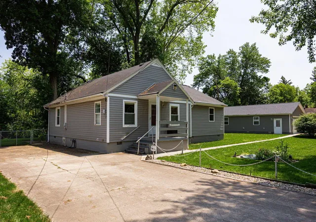 Photo 3 of Single family home for sale at 2312 Condon Dr, Columbus, OH 43232 | MLS# 226012201 | Listing updated on 2026-09-05
