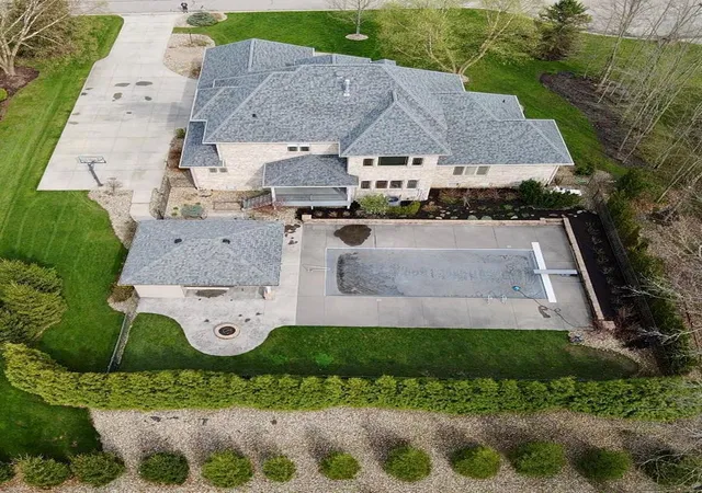Photo 2 of Sale Pending at 282 Camelot Ln, Ontario, OH 44903 | MLS# 226012383 | Listing updated on 2026-05-08