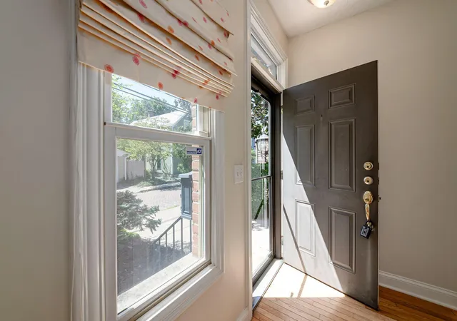 4th image of 652 Brust St, Columbus, OH 43206 | MLS# 226019549