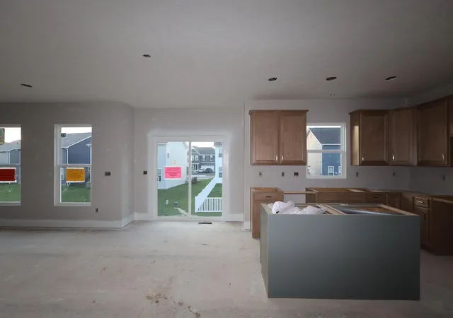 Photo 4 of Sale Pending at 4618 Pinnacle Quarry Dr, Grove City, OH 43123 | MLS# 226012430 | Listing updated on 2026-06-08