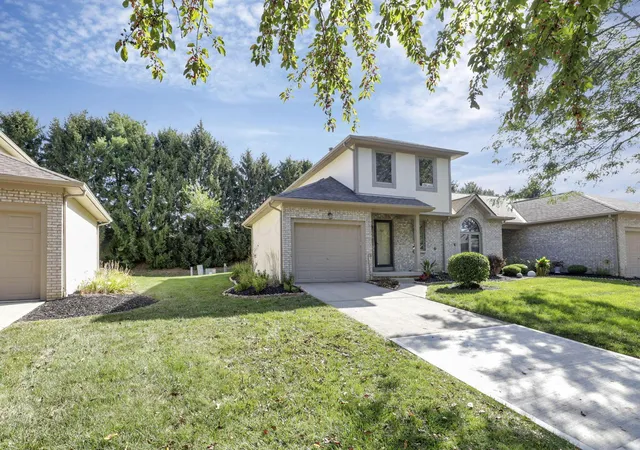 Listing Photo 5 - Condo for sale in building located at 4836 Bay Grv Ct, Groveport, OH 80643