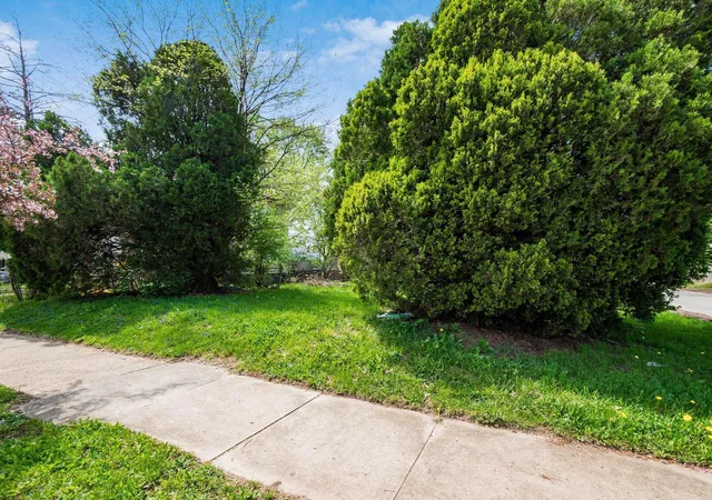 3rd image of 675 S S Wayne Ave, Columbus, OH 43204 | MLS# 226012545