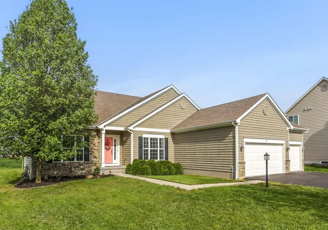 3rd image of 217 Warbler Ct, Pickerington, OH 43147 | MLS# 226012672