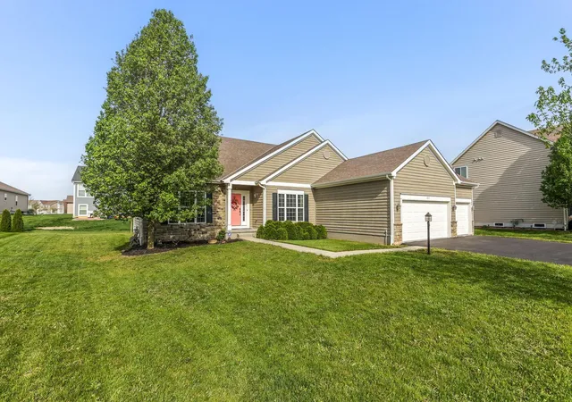 4th image of 217 Warbler Ct, Pickerington, OH 43147 | MLS# 226012672