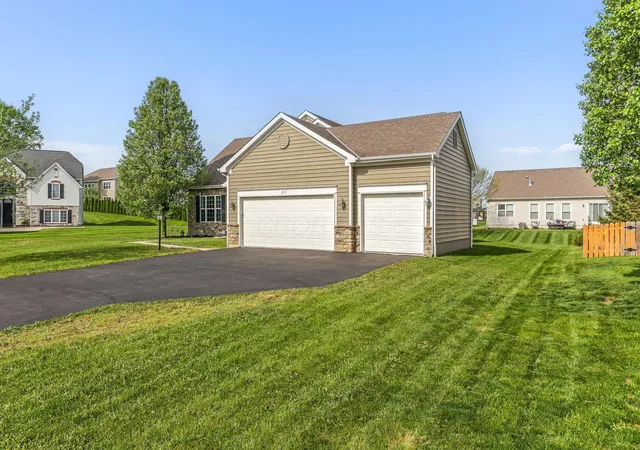 5th image of 217 Warbler Ct, Pickerington, OH 43147 | MLS# 226012672