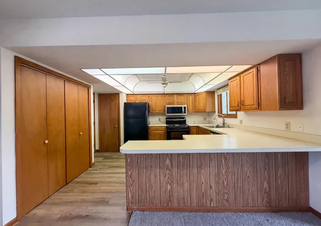 Photo 2 of Sale Pending at 610 Executive Blvd, Delaware, OH 43015 | MLS# 226012669 | Listing updated on 2026-08-31