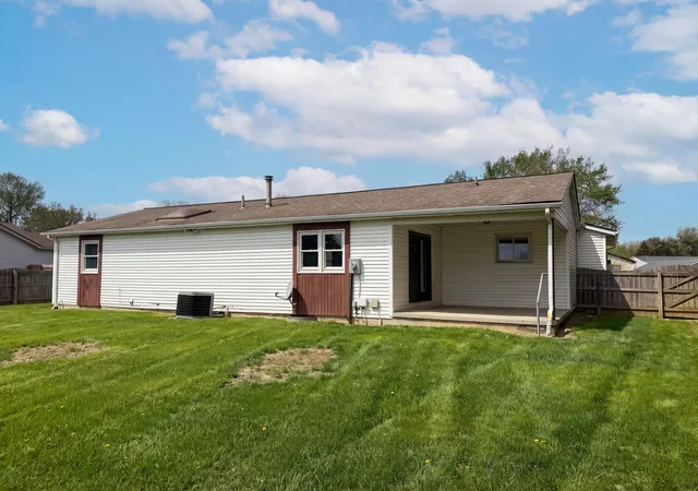 Photo 4 of Sale Pending at 610 Executive Blvd, Delaware, OH 43015 | MLS# 226012669 | Listing updated on 2026-08-31