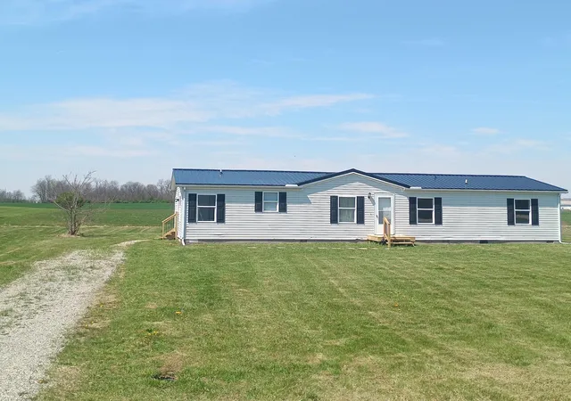 Homes for sale in Washington Court House, OH | 4200 Camp Grove Rd Se, Washington Court House, OH 43160 | MLS# 226012702