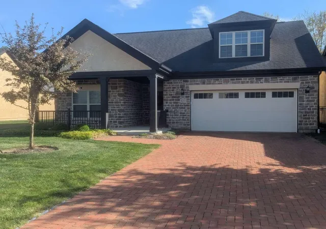 1st image of 927 Pinnacle Club Dr, Grove City, OH 43123 | MLS# 226012861